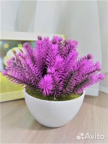 Искусственное растение в горшке, цветок