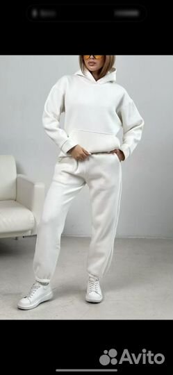 Спортивный костюм женский