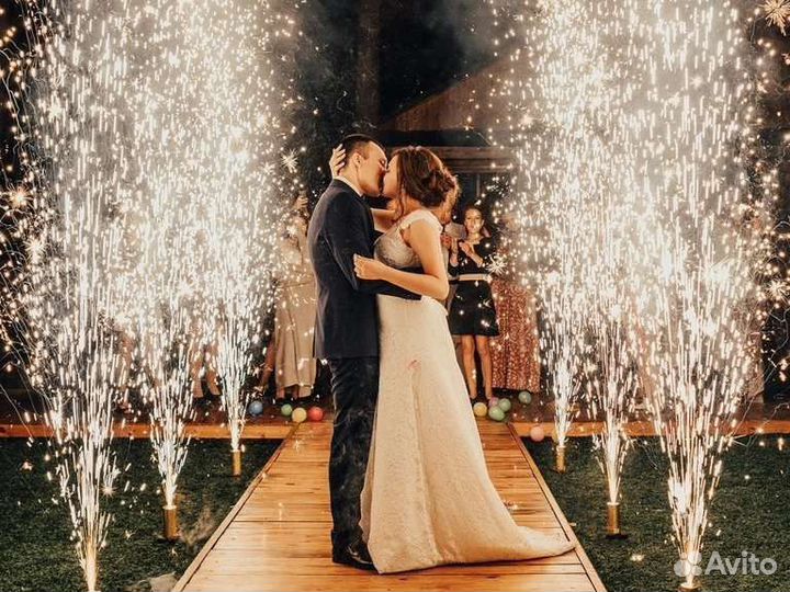 Тяжелый дым на свадьбу. Холодные фонтаны.Салюты