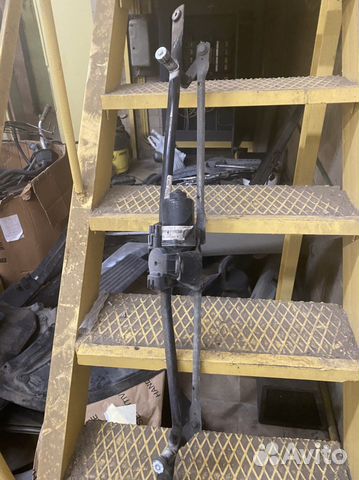 На hummer H2 трапеция дворников