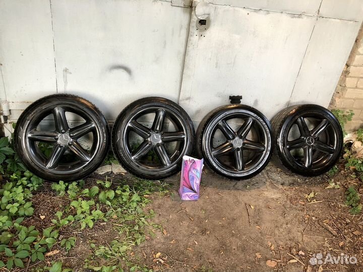 Колеса Mercedes SL R18 разноширокие