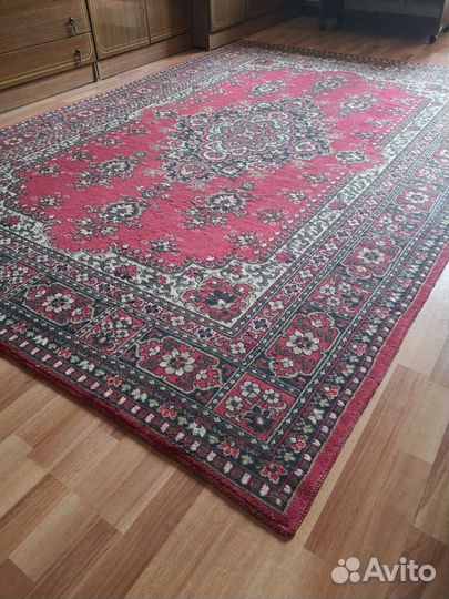 Шерстяной ковёр