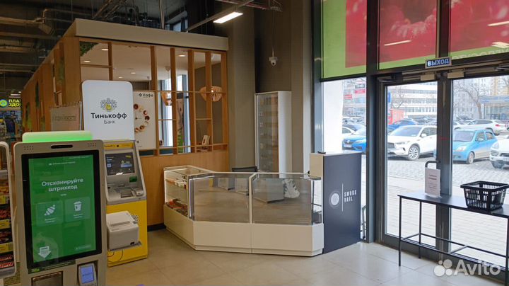 Торговый островок угловой для ТЦ