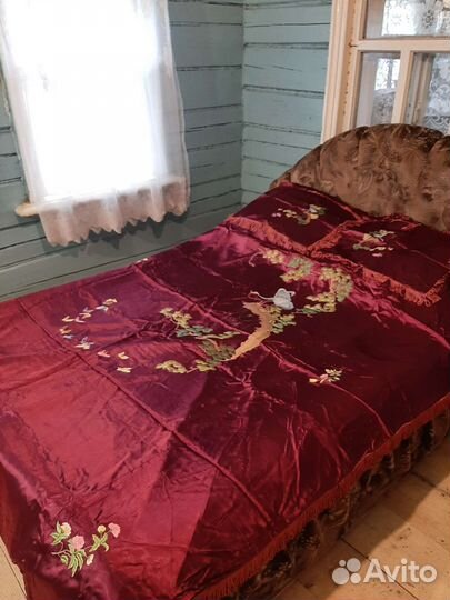 Покрывало на кровать новое