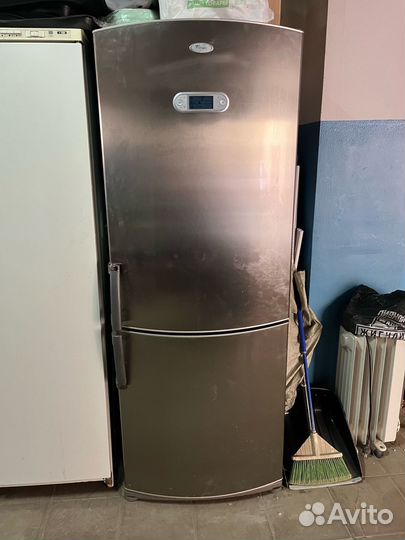Холодильник Whirlpool