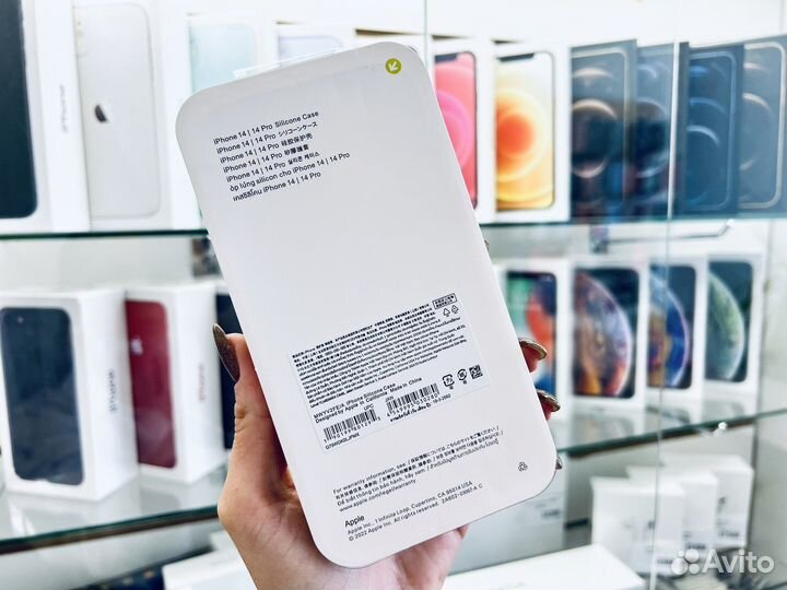 Чехол на iPhone 14, черный