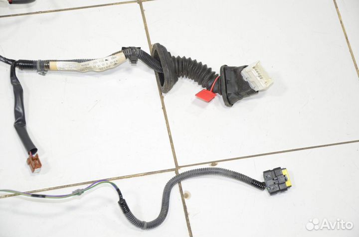 Проводка двери задняя правая Infiniti Qx56 JA60