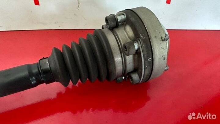 Привод задний правый Audi A6 C6 2.8 ccea 2010