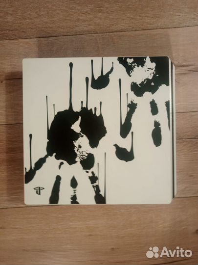 Продаю игровую приставку Sony PlayStation 4 PRO 1T