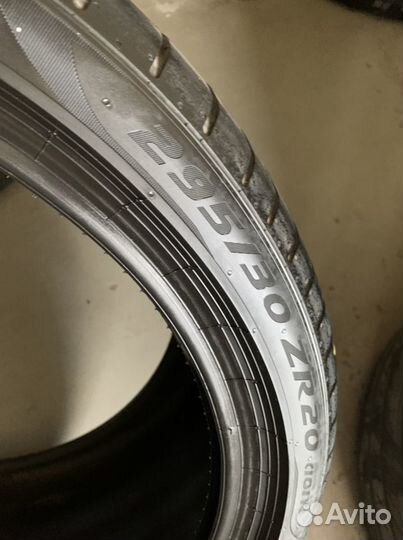 Pirelli P Zero PZ4 295/30 R20 101Y