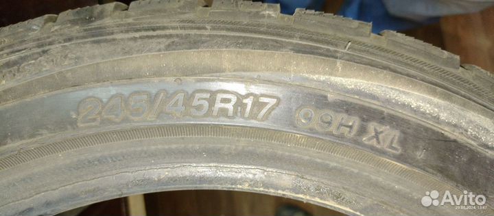 Vitour Ice Line 245/45 R17 99H