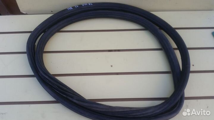 Резинка уплотнительная двери VW Passat B5 седан