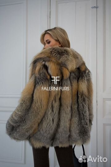 Шуба из меха лисы