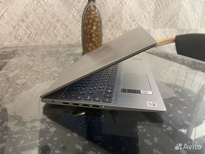 Мощный lenovo 15” Core i5-10 8GB SSD full HD