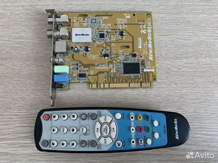 Тв-тюнер AverMedia AverTV Studio 709