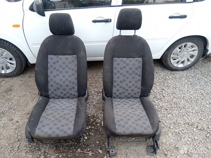 Сиденья комплект Ford Focus hwdb 2006