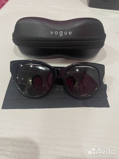 Солнцезащитные очки женские vogue