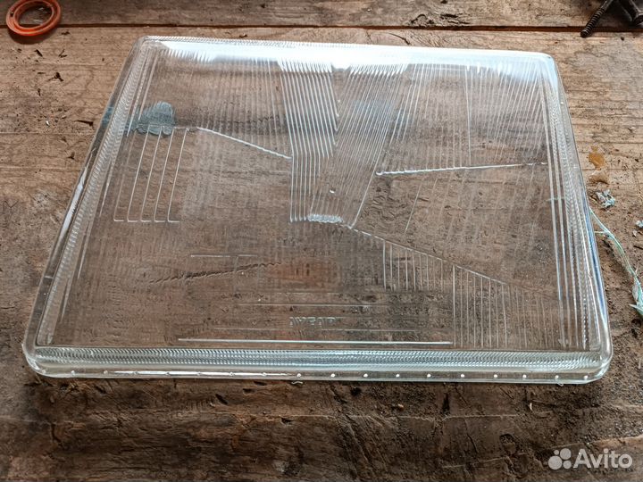 Стекло фары