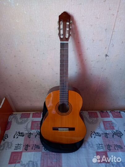 Классическая гитара yamaha c40