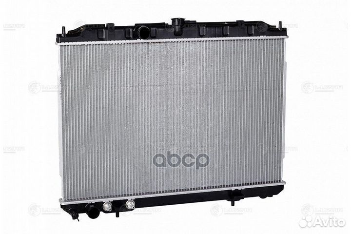 Радиатор охлаждения Nissan X-Trail T30 2,0-2,5