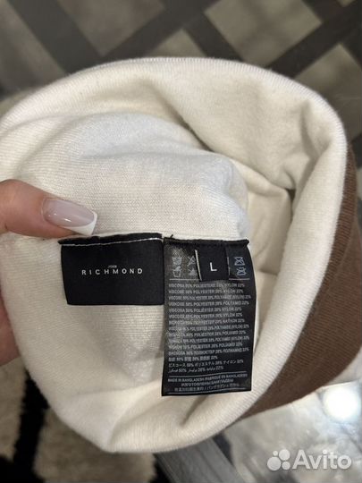 Шапка John richmond L