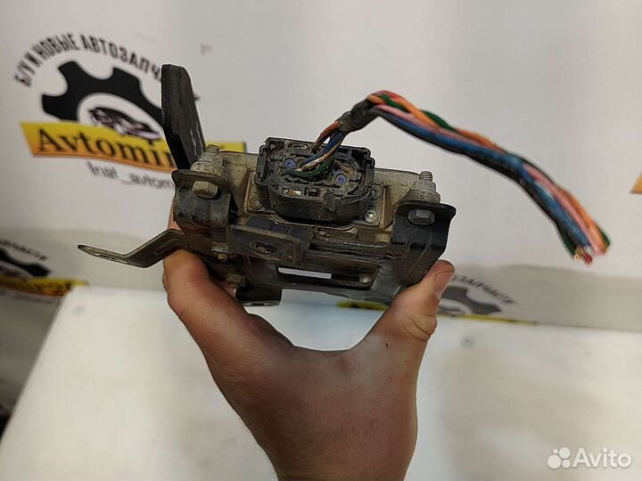 Блок управления слепых зон правый Hyundai Equus