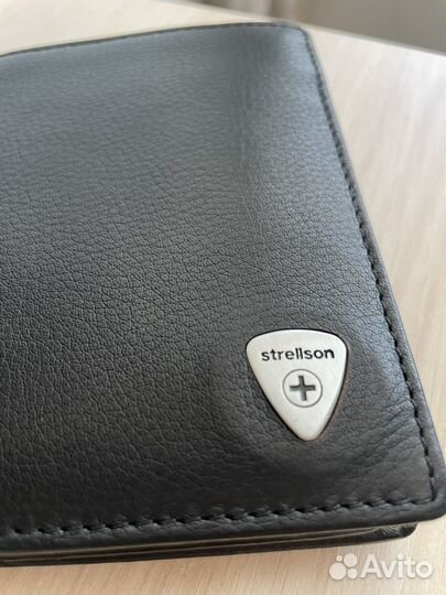 Бумажник мужской кожаный