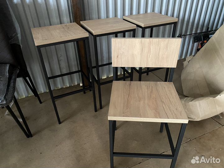 Барная стойка со стульями лофт