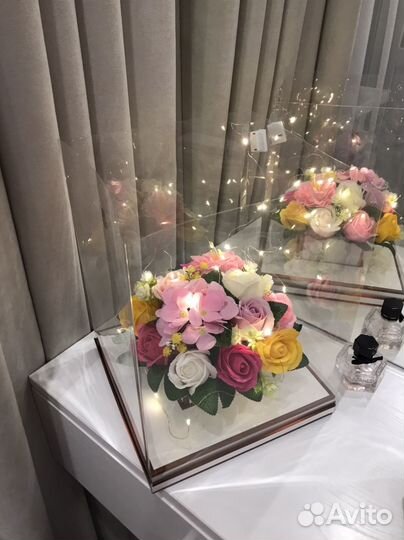 Неувядающий букет в подарочной коробке