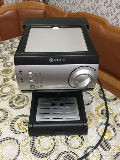 Кофемашина рожковая Vitek