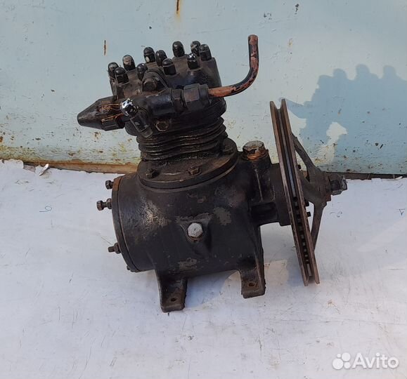 Компрессор двухпоршневой. СССР