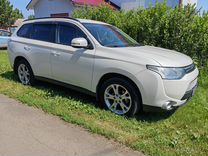 Mitsubishi Outlander 2.4 CVT, 2013, 194 000 км, с пробегом, цена 1 750 000 руб.