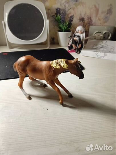 Лошади фигурки