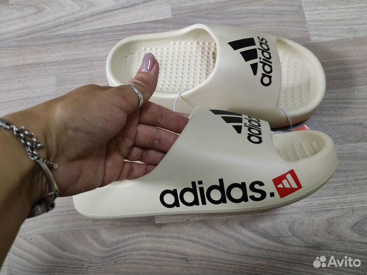 Шлепки Adidas