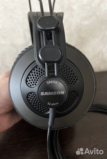Студийные наушники Samson SR850