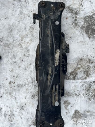 Балка подвески Subaru Forester 20151FA113 SF5