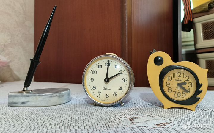 Вещи СССР ретро- будильники,ручки