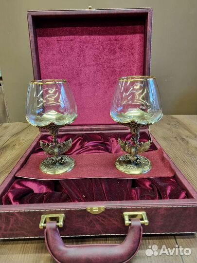 Бокалы в подарок
