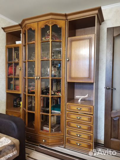 Шкаф-сервант