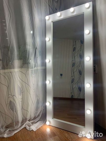 Гримерное зеркало