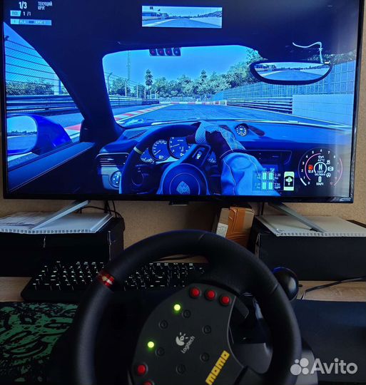 Logitech momo Racing