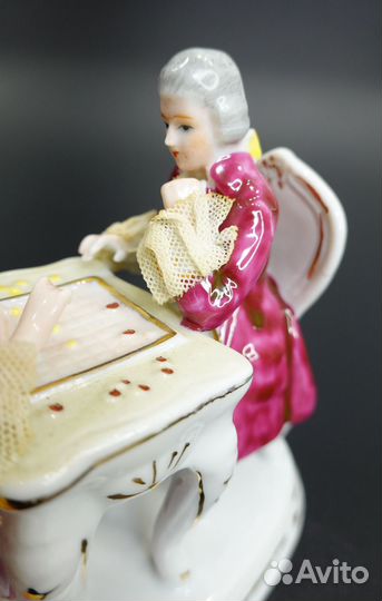 Статуэтка игра шашки дама кавалер фарфор Германия