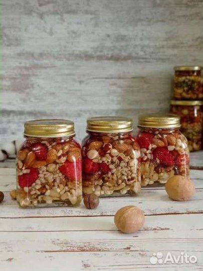 Мед с орехами