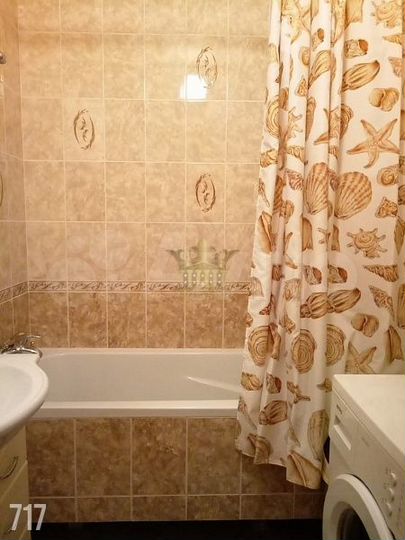 2-к. квартира, 63 м², 1/10 эт.