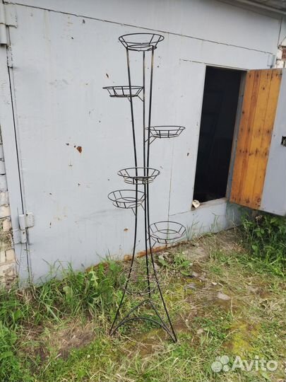 Подставка для цветов напольная металлическая