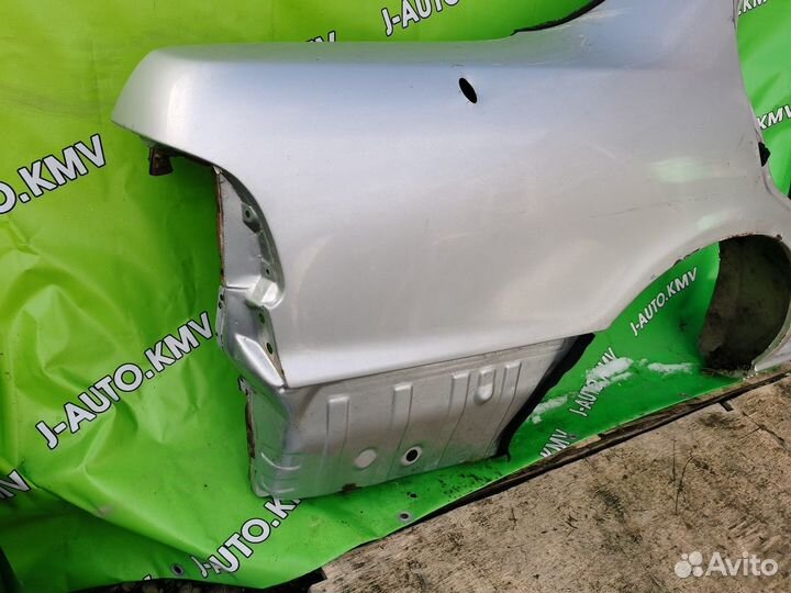 Крыло заднее правое Nissan Maxima