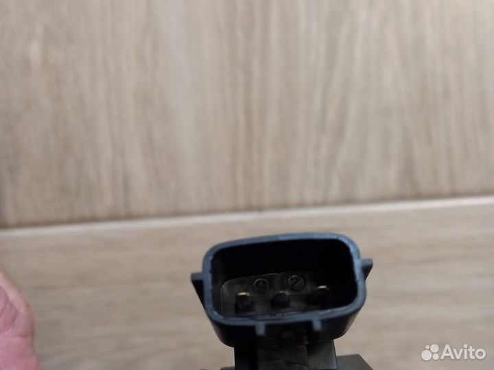 Продам катушку зажигания на Ниссан Тиана