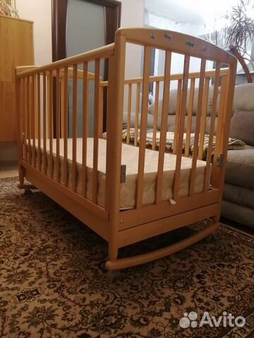 Детская кроватка