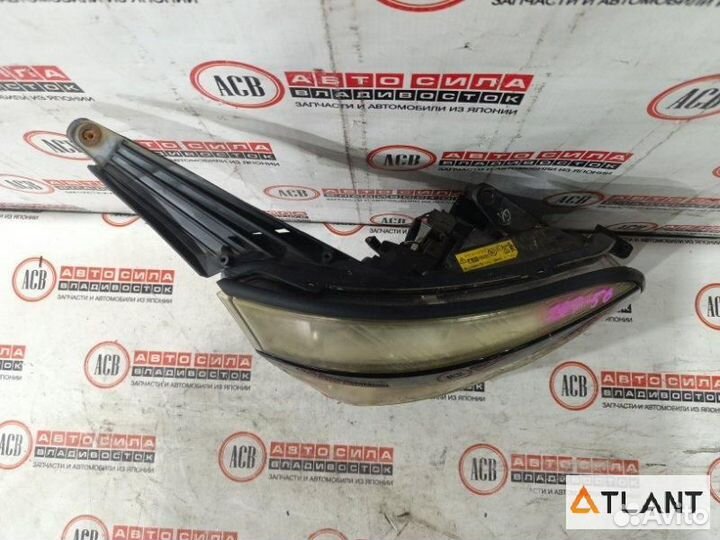 Фара правая toyota voxy