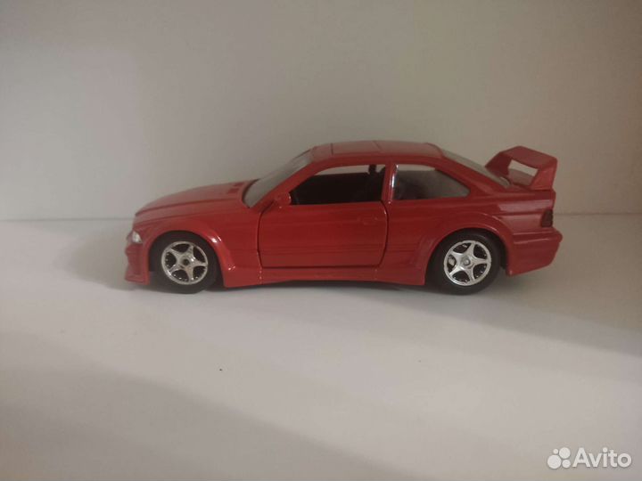 Bmw m3 e36 1/24 burago и колёса